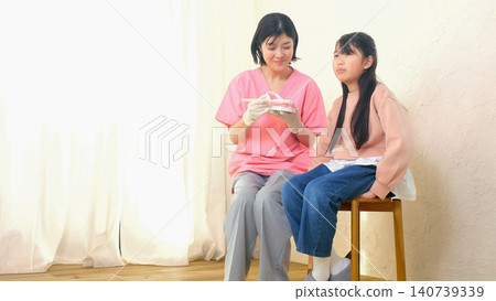 牙醫小學學生牙齒研究圖片 140739339