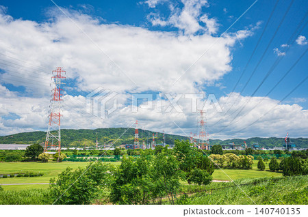 淀川左岸風景:大阪府枚方市河畔高爾夫球場 淀川左岸風景:大阪府枚方市河畔高爾夫球場 140740135