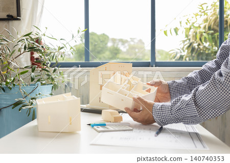 設計房屋的建築師 設計房屋的建築師 140740353