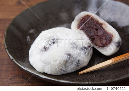 Delicious bean daifuku mochi Delicious bean daifuku mochi 140740621