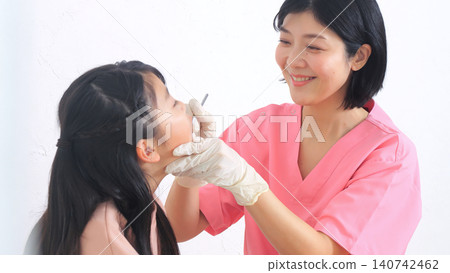 Dentist Elementary school student Teeth study image Dentist Elementary school student Teeth study image 140742462