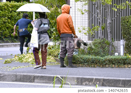 日本橫濱市的城市景觀:在城市街道上可以看到修剪後的細緻清潔工作…充分考慮到了行人的安全…=橫濱市 日本橫濱市的城市景觀:在城市街道上可以看到修剪後的細緻清潔工作…充分考慮到了行人的安全…=橫濱市 140742635