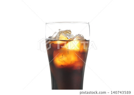 一杯加冰的飲料圖片—冰咖啡 一杯加冰的飲料圖片—冰咖啡 140743589