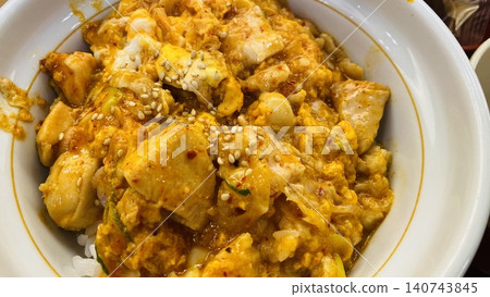 Chicken and egg stir-fry (similar to Oyakodon) Chicken and egg stir-fry (similar to Oyakodon) 140743845