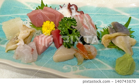 Delicious sashimi platter, luxurious sashimi platter, Japanese cuisine featuring tuna and shrimp. Delicious sashimi platter, luxurious sashimi platter, Japanese cuisine featuring tuna and shrimp. 140743870
