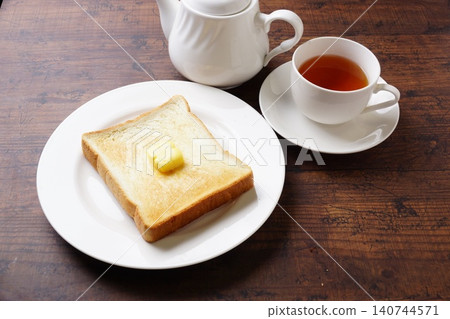 Butter toast Butter toast 140744571