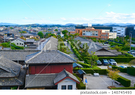 松阪城遺址:從第二層城牆俯瞰下方城鎮,松阪市 松阪城遺址:從第二層城牆俯瞰下方城鎮,松阪市 140745493