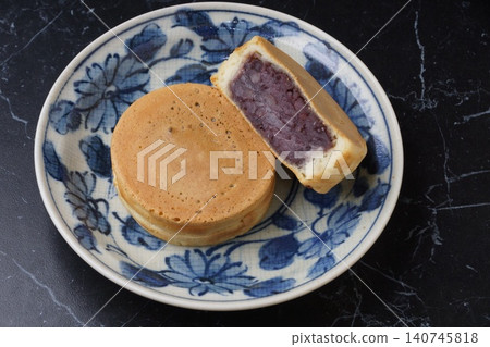 Imagawayaki Kaitenyaki 140745818