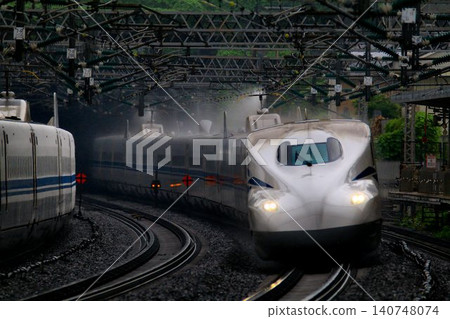 Cutting through the smoke... Japan's main artery [Tokaido Shinkansen] N700S series ~ At Odawara Station 140748074