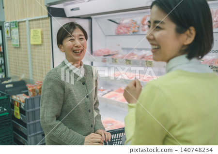 supermarket, female, females 140748234