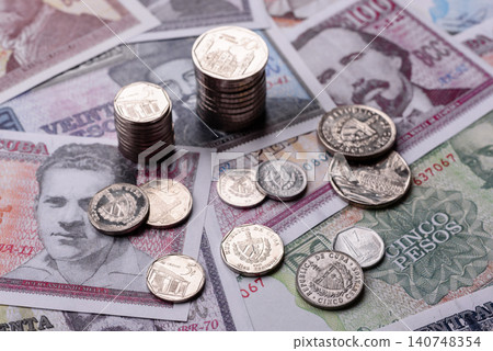 Cuba paper money, peso in various denominations. Cuba money Cuba paper money, peso in various denominations. Cuba money 140748354