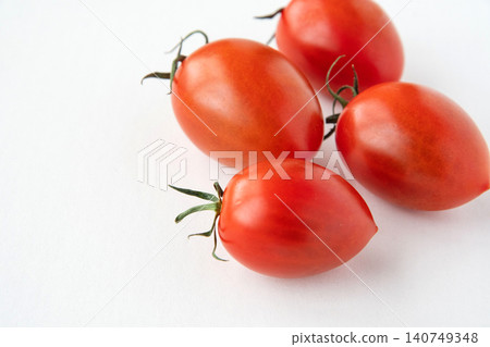 Long, slender cherry tomatoes 140749348