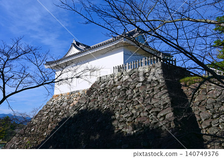 龜山市龜山城跡多聞塔 龜山市龜山城跡多聞塔 140749376
