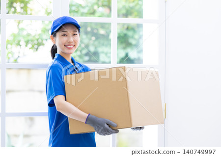 Moving Company: Portraits of Female Staff Moving Company: Portraits of Female Staff 140749997