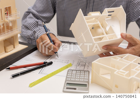 設計房屋的建築師 140750841