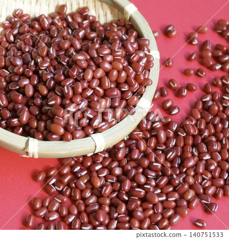 Hokkaido-grown adzuki beans Hokkaido-grown adzuki beans 140751533