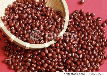 Hokkaido-grown adzuki beans Hokkaido-grown adzuki beans 140751536
