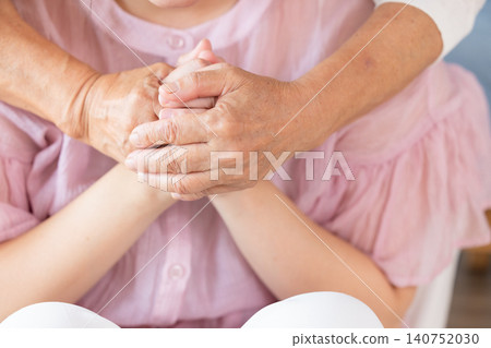 Senior woman holding hands Senior woman holding hands 140752030