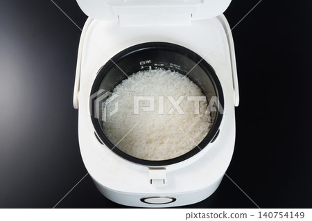 Freshly cooked rice Freshly cooked rice 140754149