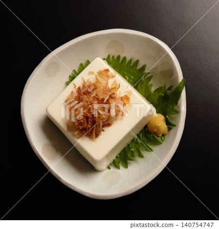 Hiyayakko (cold tofu) Hiyayakko (cold tofu) 140754747
