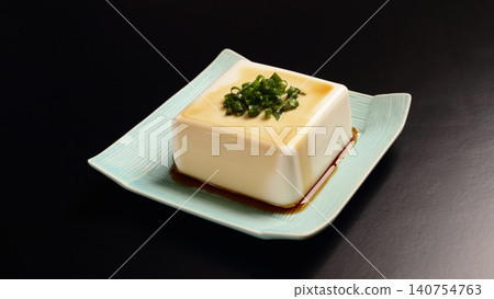 Hiyayakko（冷豆腐） 140754763