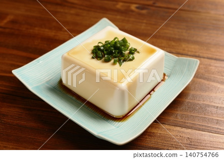 Hiyayakko（冷豆腐） 140754766