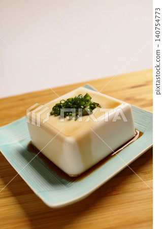 Hiyayakko（冷豆腐） 140754773