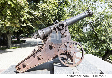 old cannon, Chernigov in Ukraine old cannon, Chernigov in Ukraine 140755900