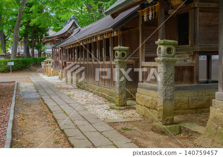 [Takemizuwake Shrine] Subsidiary shrines, twelve shrines, and fresh greenery [Chikuma City] 140759457