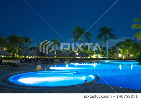 swimming pool swimming pool 140759871