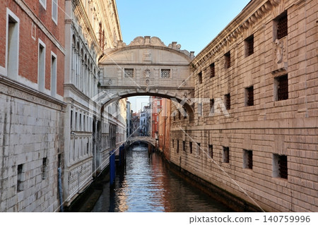 The Bridge of Sighs as seen from the Ponte dell'Aggio in the early morning in the old town of Venice, Italy. 140759996