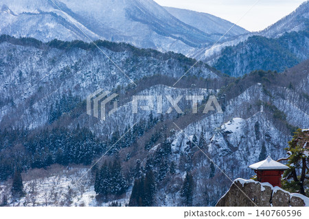 冬季，山形縣山形市的立石寺（山寺）被白雪覆蓋－經堂 140760596