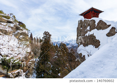 冬季,山形縣山形市的立石寺(山寺)被白雪覆蓋-經堂 冬季,山形縣山形市的立石寺(山寺)被白雪覆蓋-經堂 140760602