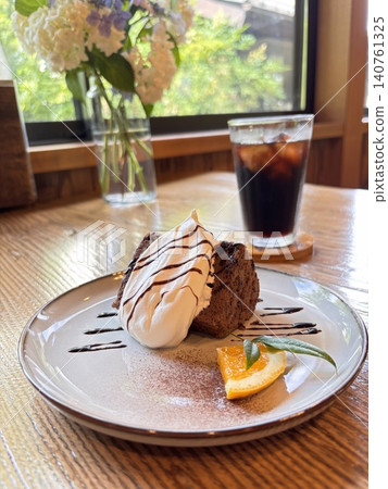 Popular chiffon cake at cafes Popular chiffon cake at cafes 140761325