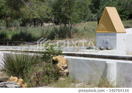 Fontanar fountain in the countryside between Montilla and Montalban, in southern Spain. 140764138
