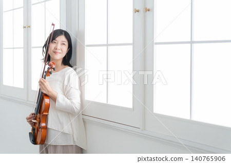 女小提琴手 140765906