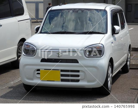 汽車停在停車場 汽車停在停車場 140765998