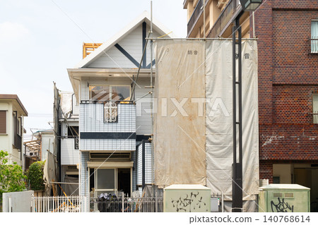 Demolition work site of an old house Demolition work site of an old house 140768614