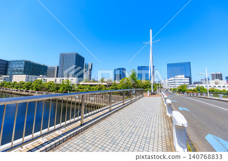 Urban landscape of Konan, Minato Ward, Tokyo: Hamaji Bridge over the Takahama Canal Urban landscape of Konan, Minato Ward, Tokyo: Hamaji Bridge over the Takahama Canal 140768833