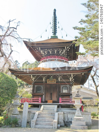 吉野：春天的東南院多寶塔。 140768947
