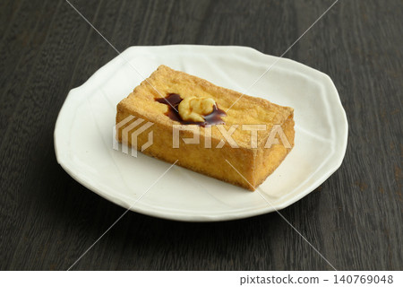 炸豆腐 炸豆腐 140769048