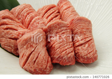 和牛牛舌烤肉（日式烤肉） 140771026