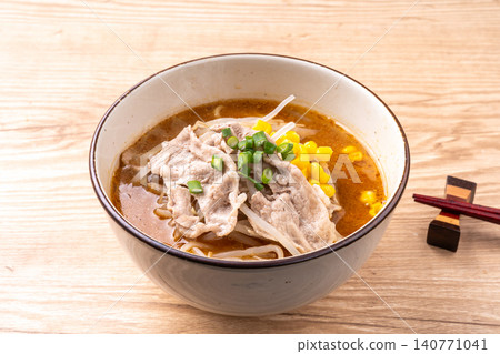 Miso ramen Miso ramen 140771041