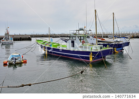 Colorful fishing boats anchored at Katase fishing port 140771634