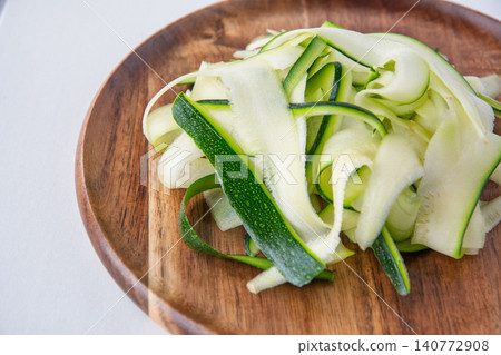 Sliced zucchini 140772908
