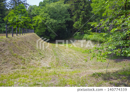The dry moat of the Minowa Castle ruins in Takasaki City, Gunma Prefecture The dry moat of the Minowa Castle ruins in Takasaki City, Gunma Prefecture 140774339