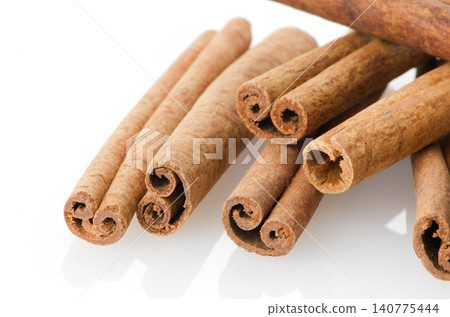 Cinnamon sticks Cinnamon sticks 140775444