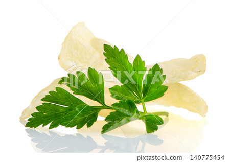 Potato chips and parsley Potato chips and parsley 140775454