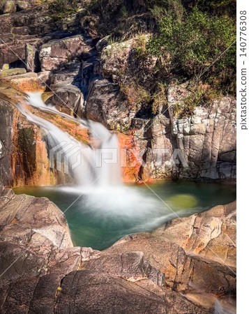 Cascata do Tahiti also known as Fecha das Barjas Cascata do Tahiti also known as Fecha das Barjas 140776308