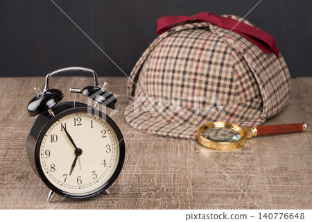 Sherlock Hat and magnifying glass Sherlock Hat and magnifying glass 140776648